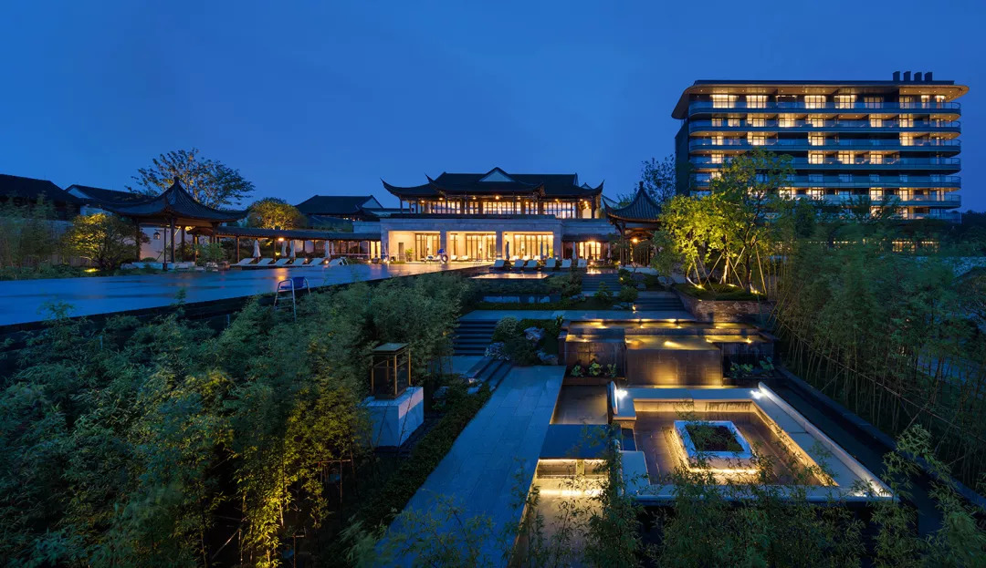 用灯光“画”出不一样的安吉悦榕庄